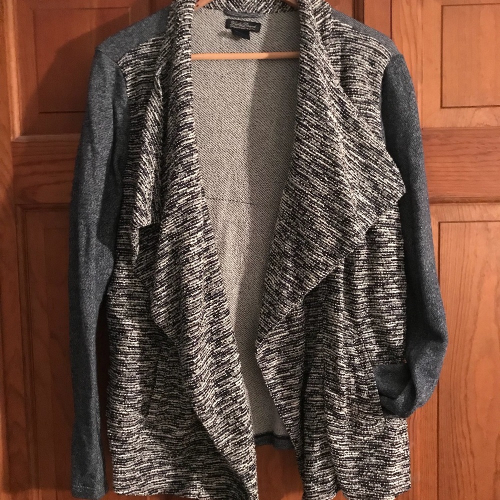 Lucky brand cardigan 🍀